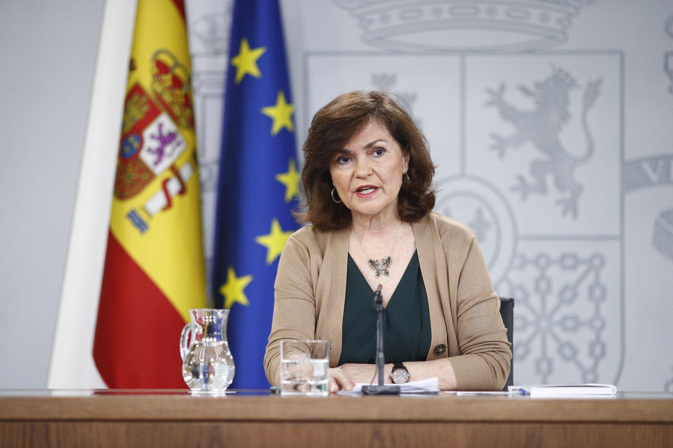 La vicepresidenta del Gobierno Carmen Calvo comparece ante los medios de comunicación tras una reunión del Consejo de Ministros. Europa Press.