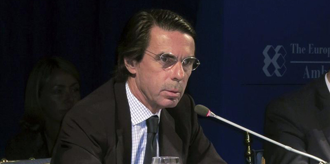 ‘El País’ se reconcilia con Aznar 14 años después