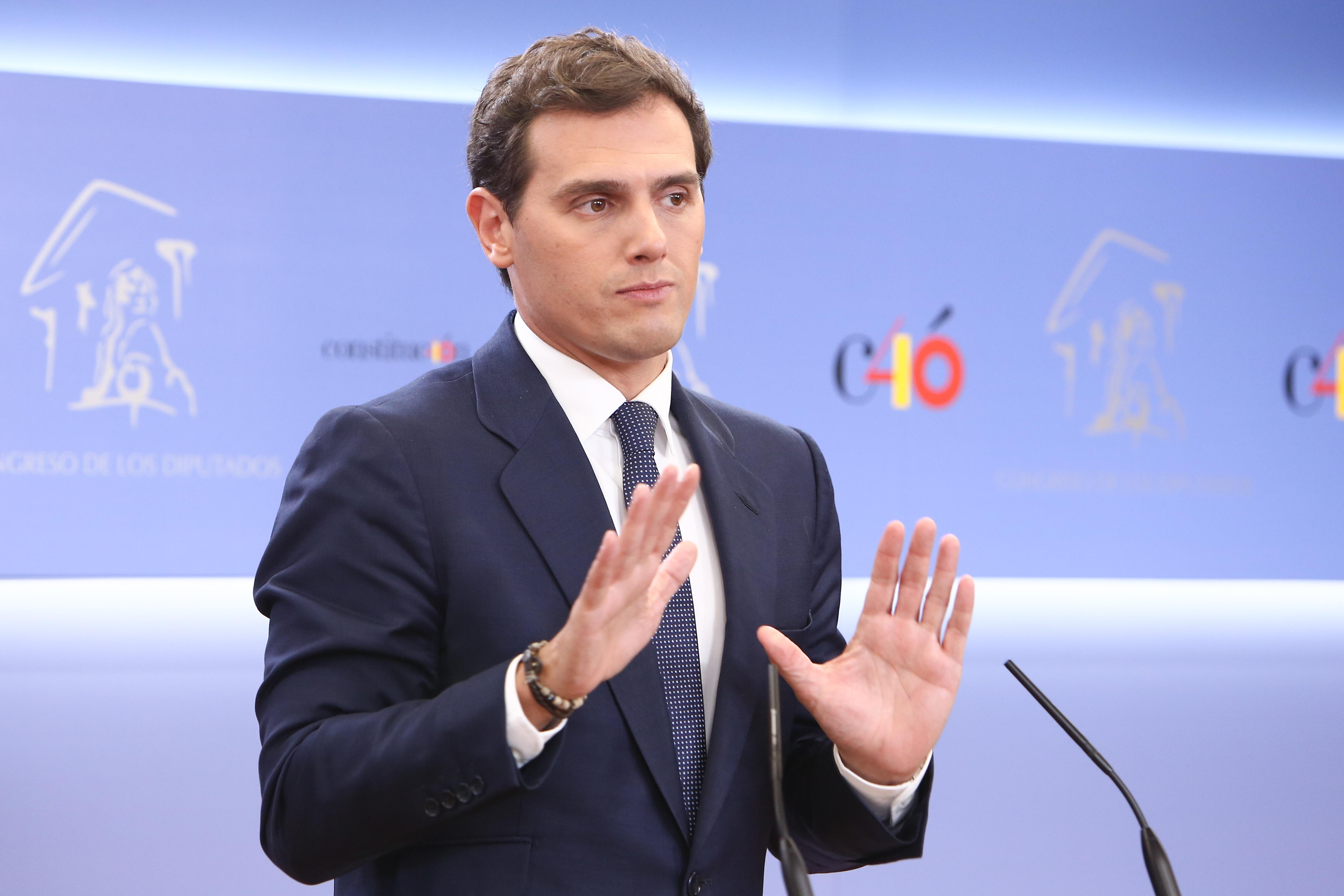 El presidente de Ciudadanos Albert Rivera ofrece una rueda de prensa en el Congreso. EuropaPress