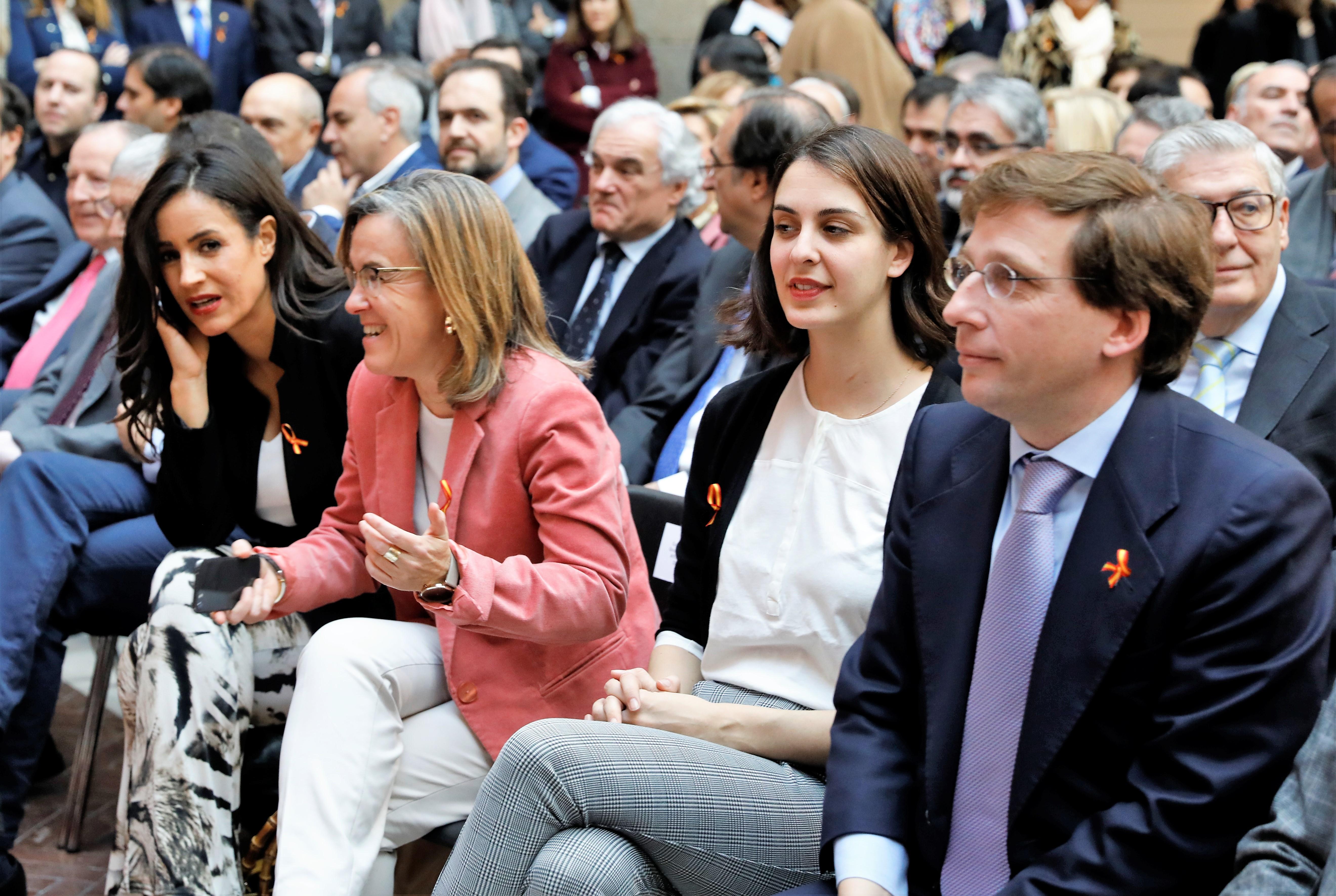 Begoña Villacís (Cs), Purificación Causapié (PP), Rita Maestre (Unidas Podemos) y José Luis Martinez Almeida (PP) coinciden en un acto en Madrid. Europa Press.