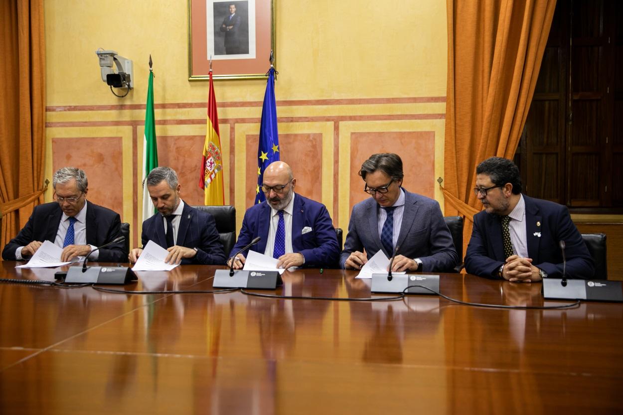 Firma del pacto presupuestario en Andalucía entre PP, Ciudadanos y Vox