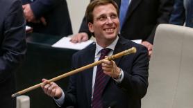 El nuevo alcalde de Madrid José Luis Martínez Almeida tras ser investido en la Sesión de constitución del Ayuntamiento de Madrid 