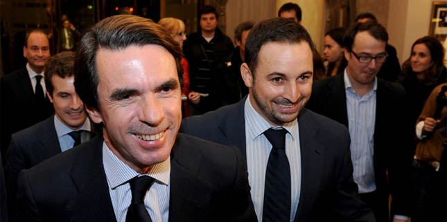José María Aznar y Santiago Abascal en 2011 en el V aniversario de la Fundación DENAES, el embrión de Vox.