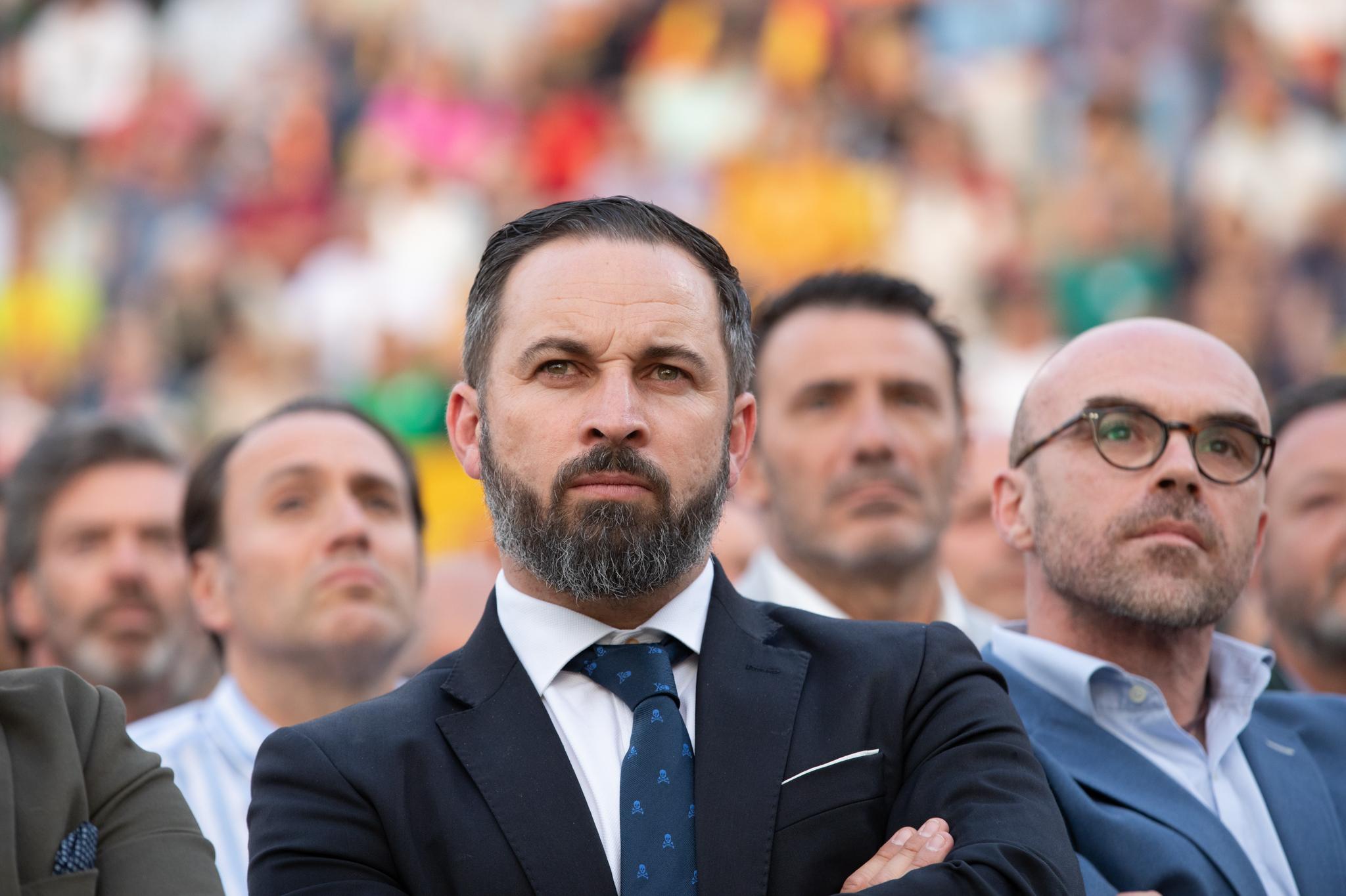 El presidente de Vox, Santiago Abascal, en un acto en Valdemoro con Jorge Buxadé, candidato al Parlamento europeo. Fuente Vox