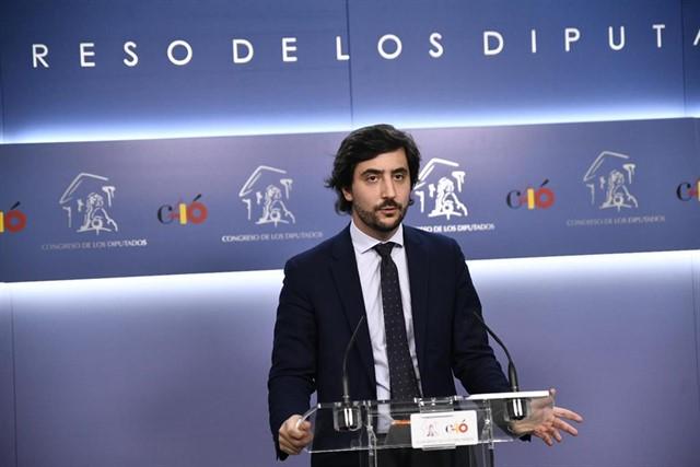 Toni Roldán durante una rueda de prensa en el Congreso de los Diputados. Europa Press