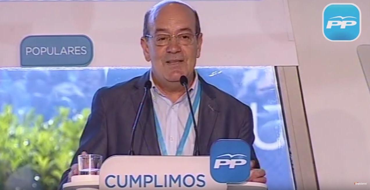 El alcalde de El Escorial, Antonio Vicente, en la Escuela de Verano del PP 2014 (YouTube)