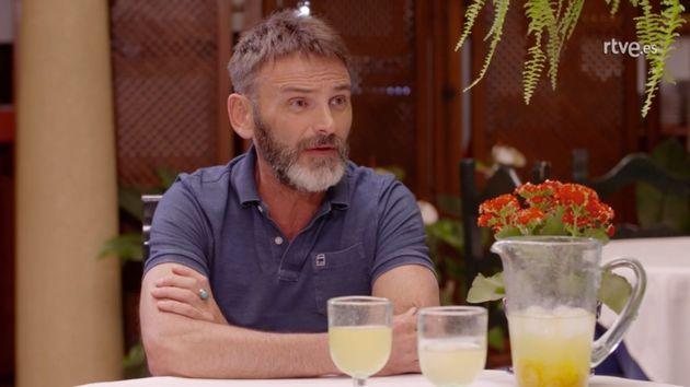 Fernando Tejero en 'Cena con mamá'. Fuente: RTVE.