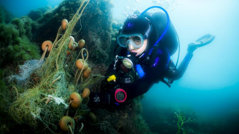 Ghost Fishing (7) Ghost Fishing (7)