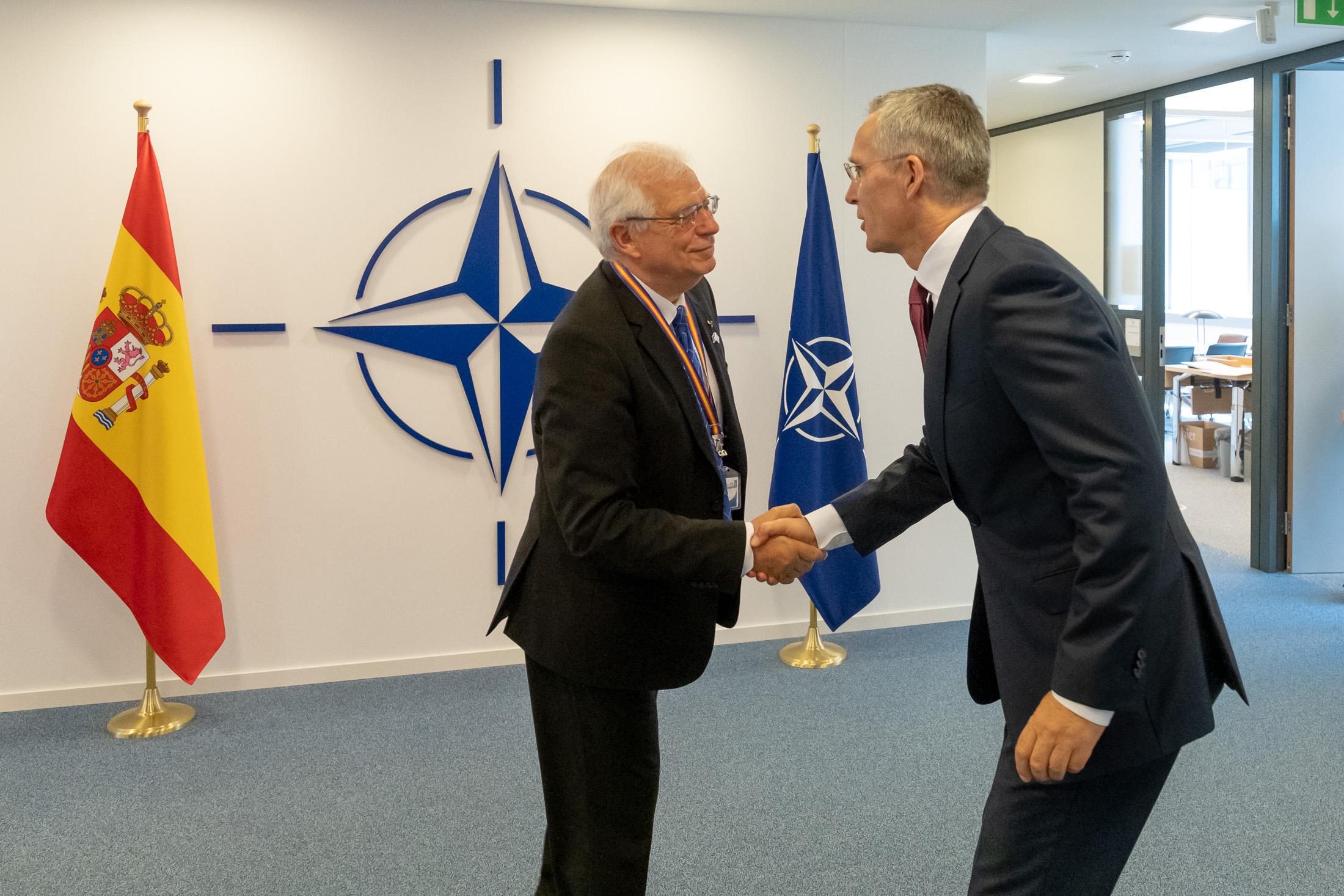 EuropaPress 2232741 HANDOUT   26 June 2019 Belgium Brussels NATO Secretary General Jens Stoltenberg (R) shakes hands with Spanish Foreign Minister Josep Borrell on the sidelines of NATO Defence Ministers meetin (1)