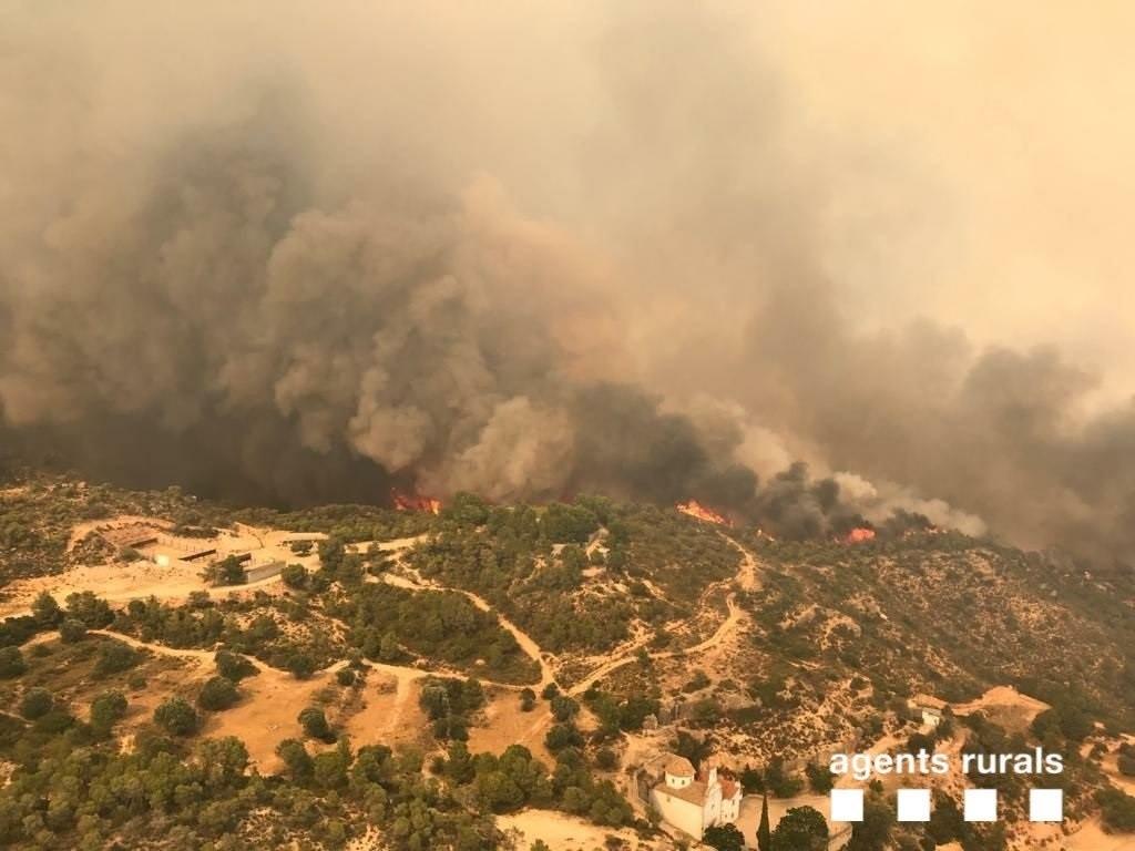 Incendio de Torre de l'Espanyol. EP