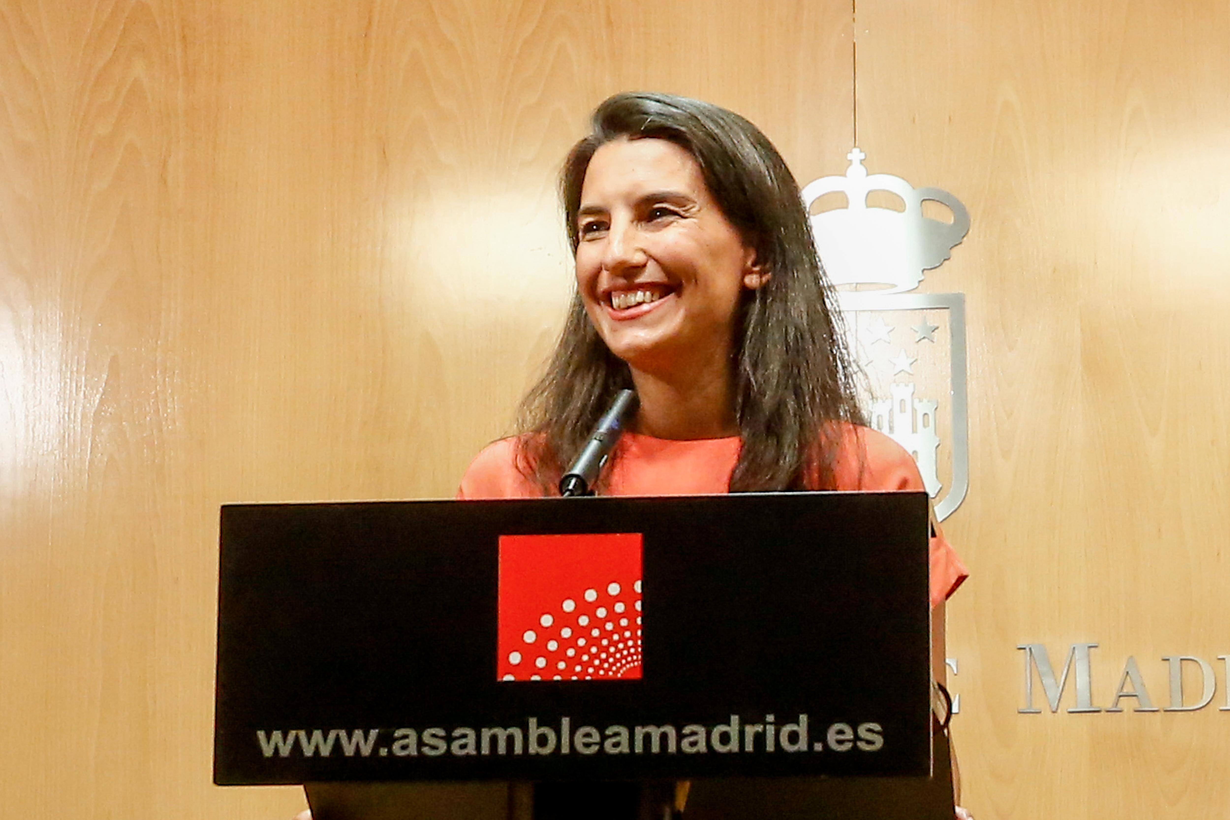 La candidata de Vox a la presidencia de Madrid Rocío Monasterio ofrece una rueda de prensa en la Asamblea de Madrid