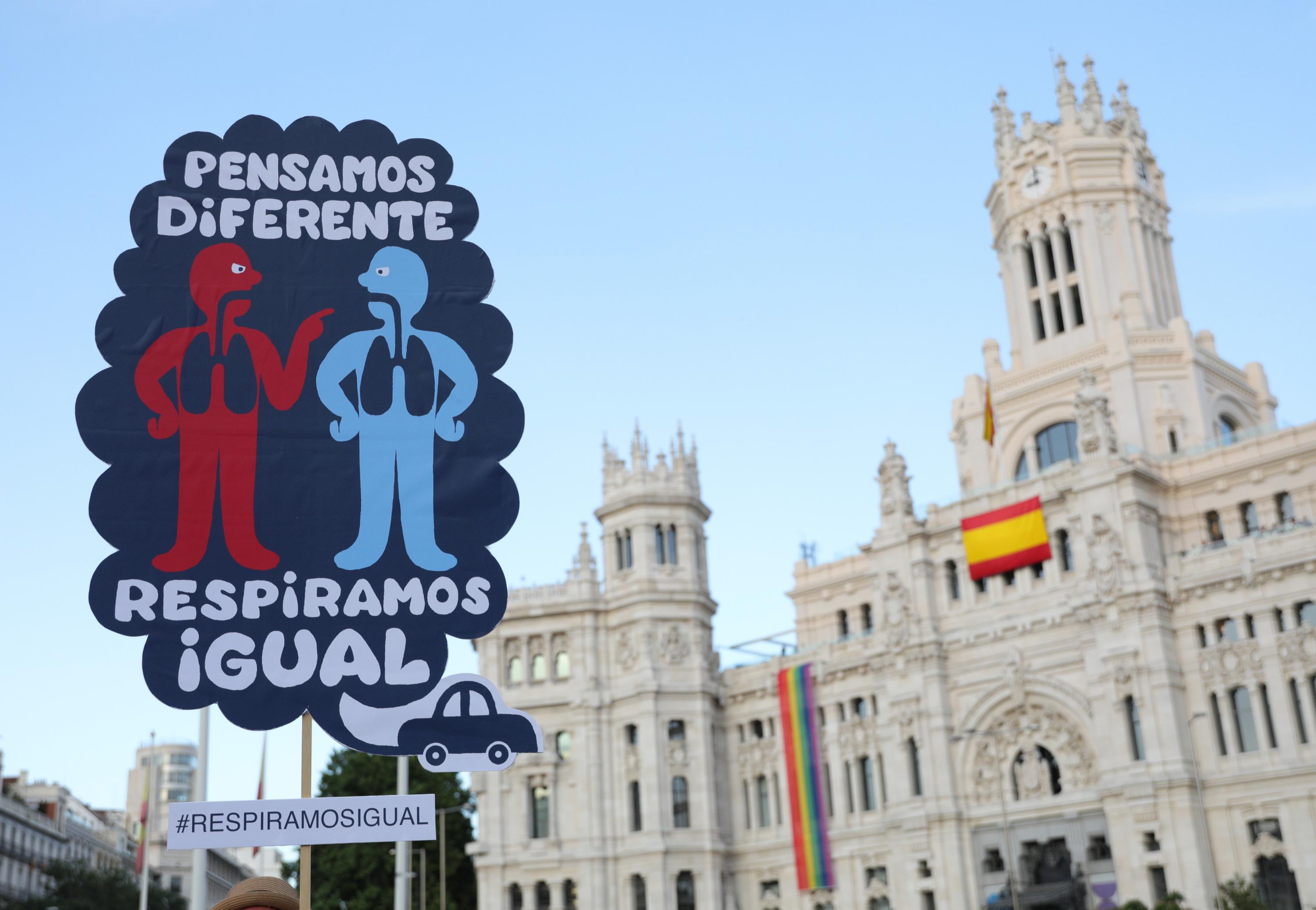 EuropaPress 2240441 Manifestación a favor de Madrid Central en Madrid
