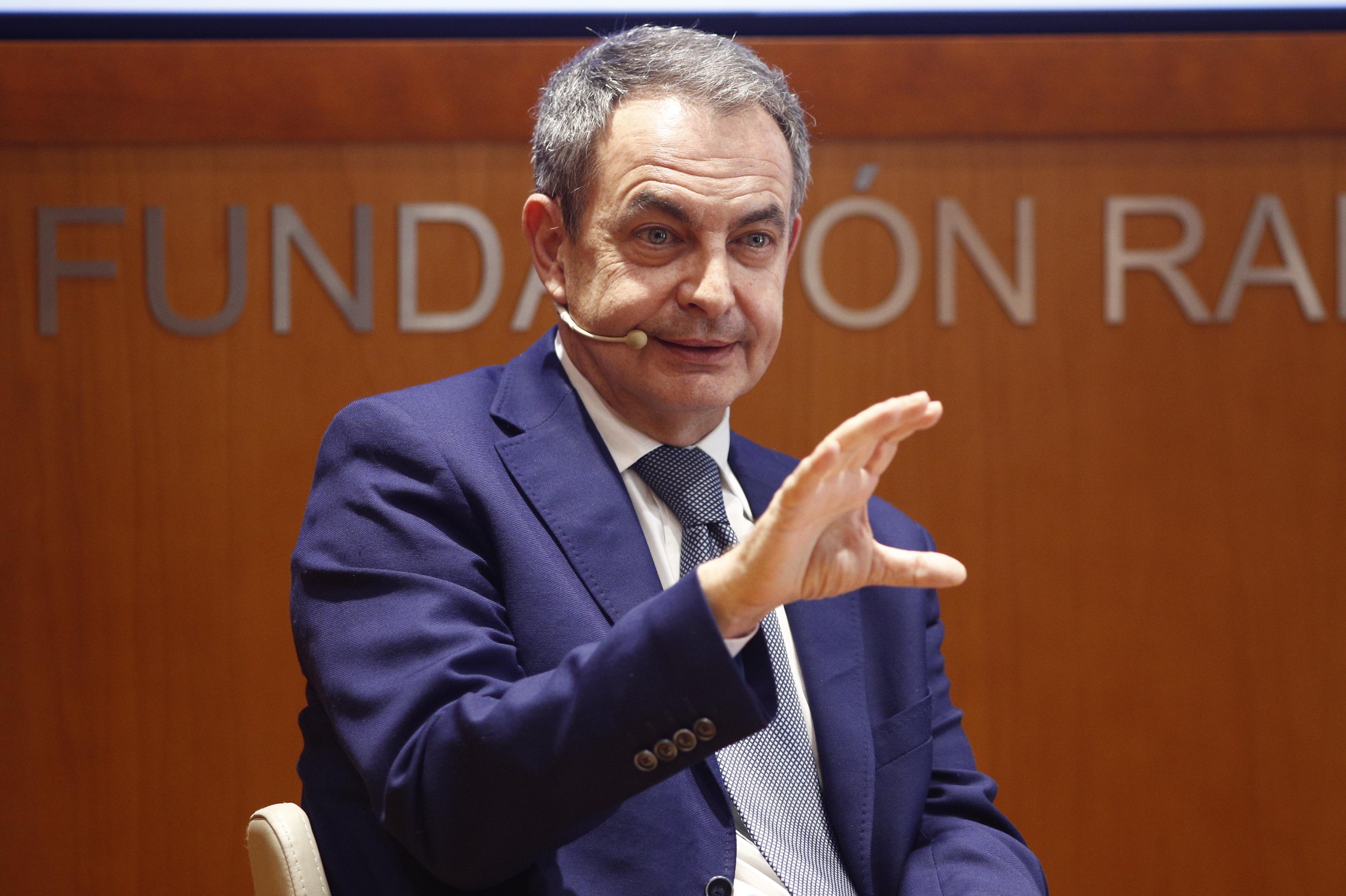 El expresidente del Gobierno José Luis Rodríguez Zapatero durante la clausura de dos programas sobre liderazgo de la Universidad Pontificia de Comillas y de la Universidad de Deusto en la Fundac