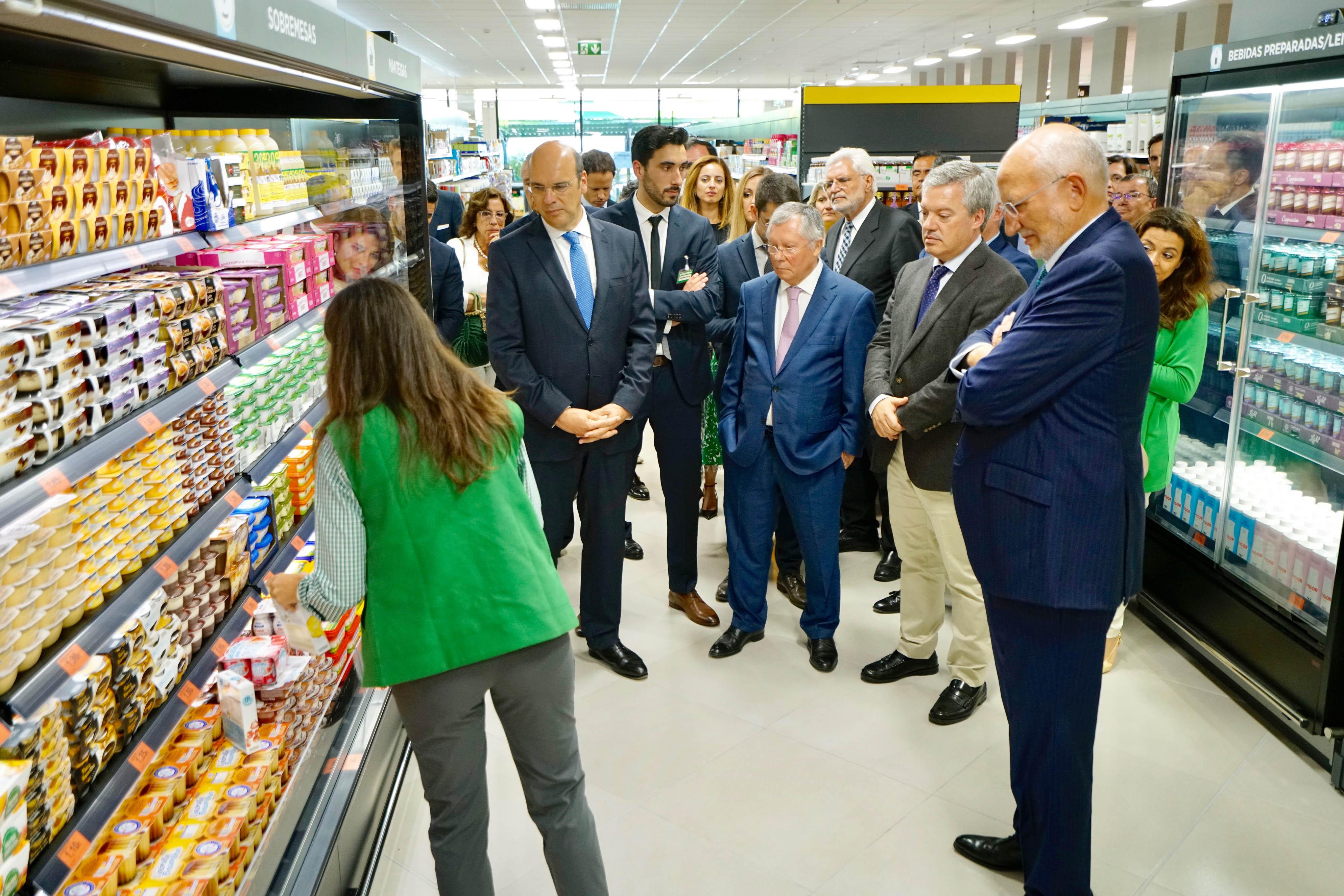 Juan Roig durante la visita institucional - Mercadona