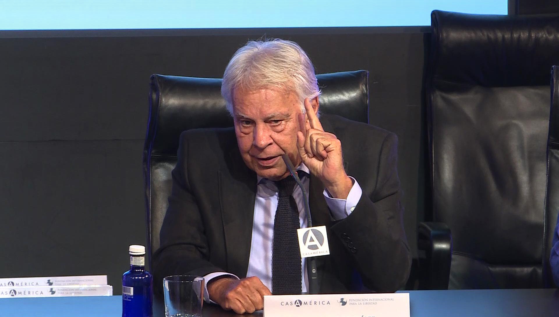  El expresidente del Gobierno Felipe González durante su intervención en el foro Atlántico en Casa América 