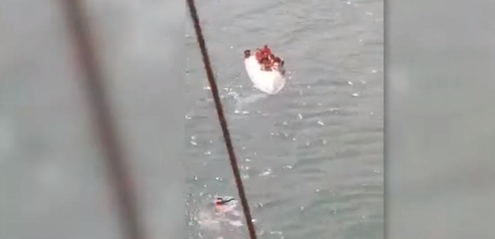 Niños a la deriva en alta mar en Cantabria. Emergencias Twitter