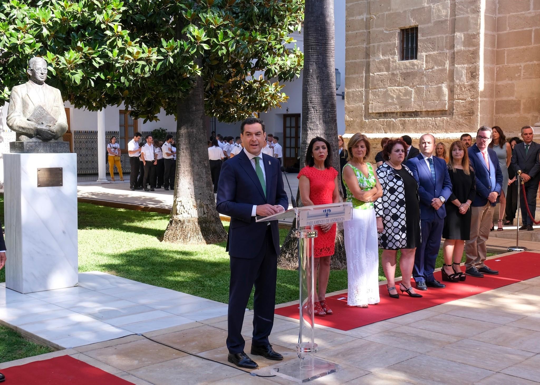 El presidente Juanma Moreno, durante su discurso en el acto en memoria de Blas Infante.