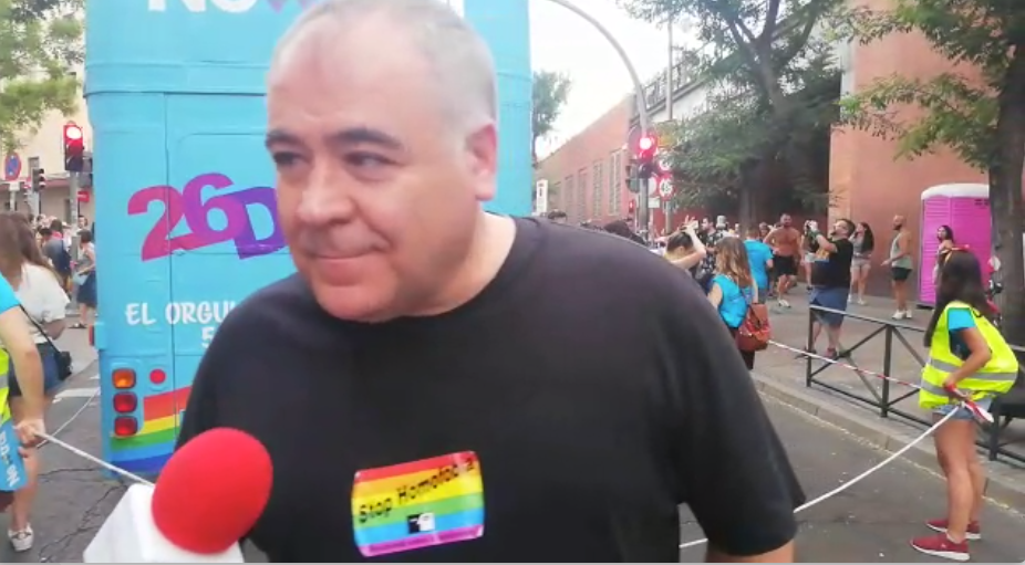 El periodista Antonio García Ferreras, durante la manifestación del Orgullo 2019 en Madrid. Fuente: ElPlural.com