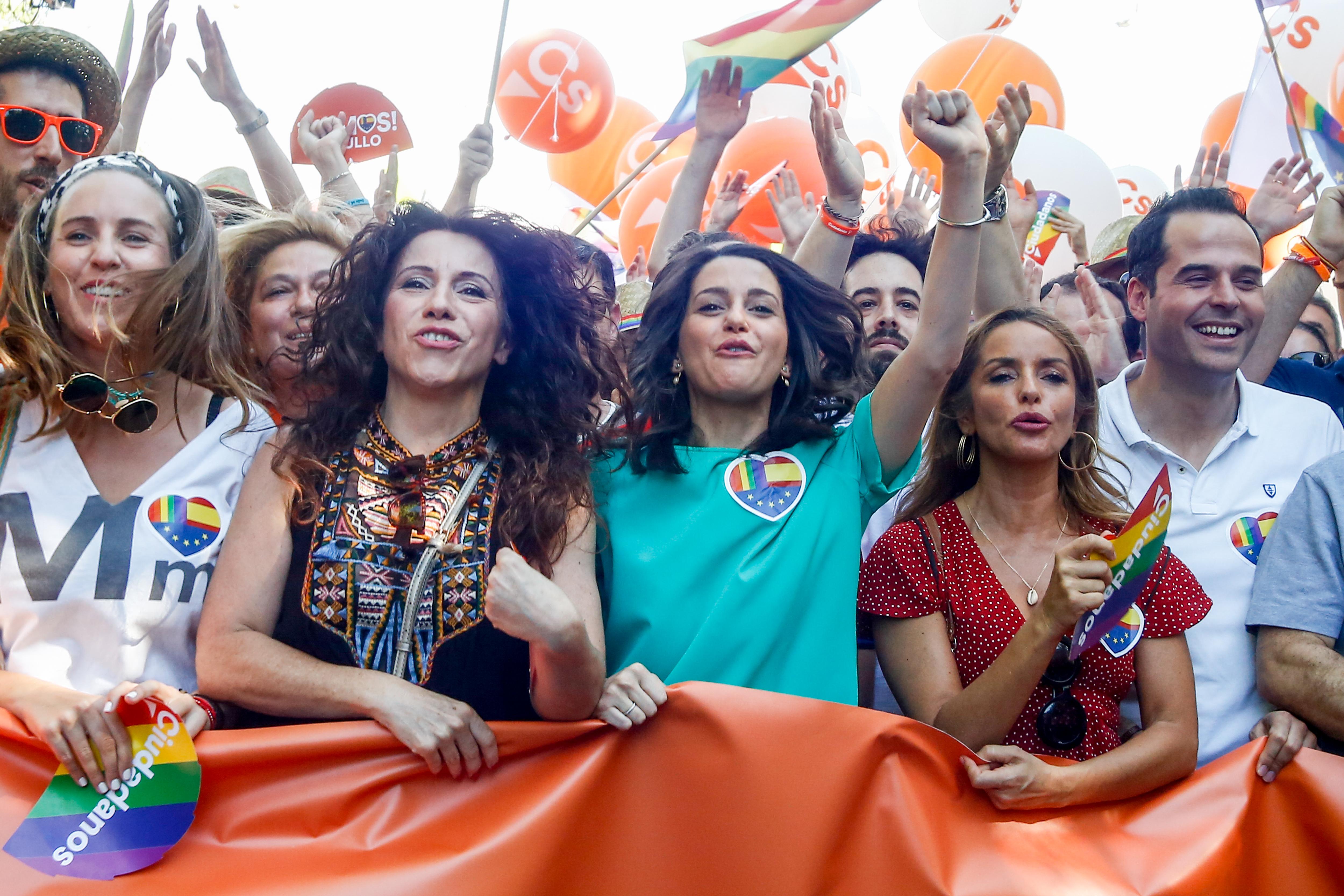 Ignacio Aguado Inés Arrimadas y otros miembros de Ciudadanos en la manifestación estatal del Orgullo LGTBI en Madrid desde Atocha hasta Colón