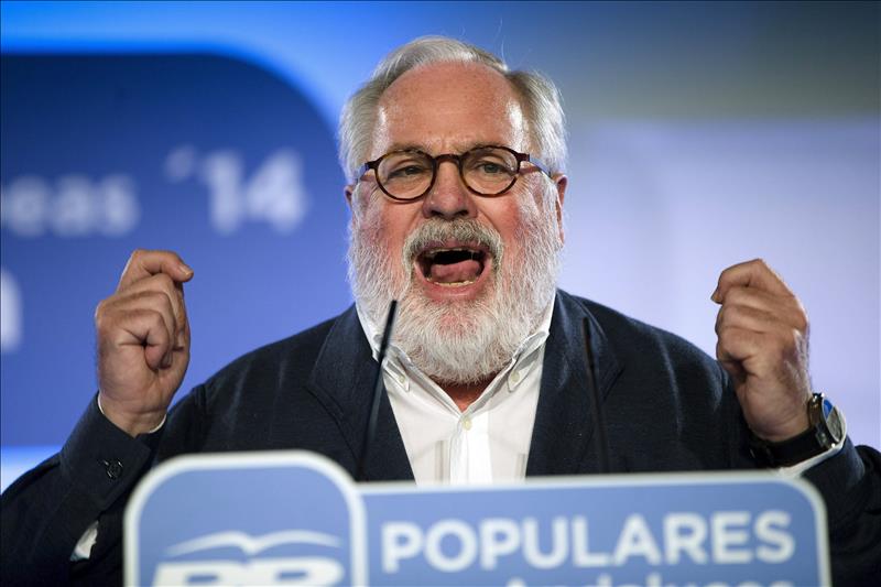 La empresa petrolífera de Arias Cañete puja por un contrato de 600 millones de euros en Ceuta