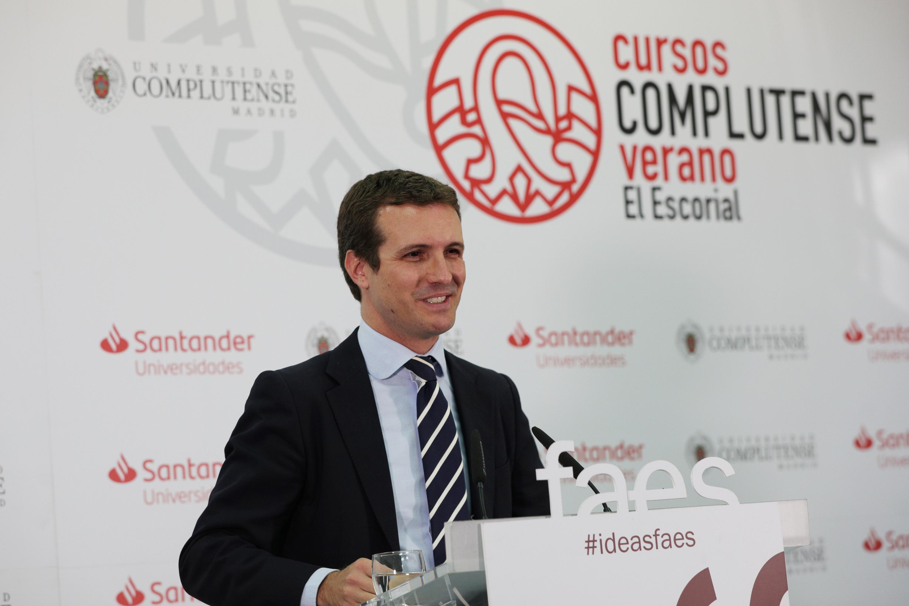 El presidente del Partido Popular Pablo Casado durante su intervención en el acto de apertura del Curso de Verano de FAES en el Real Centro Universitario-Europa Press Escorial María Cristina de San Loren