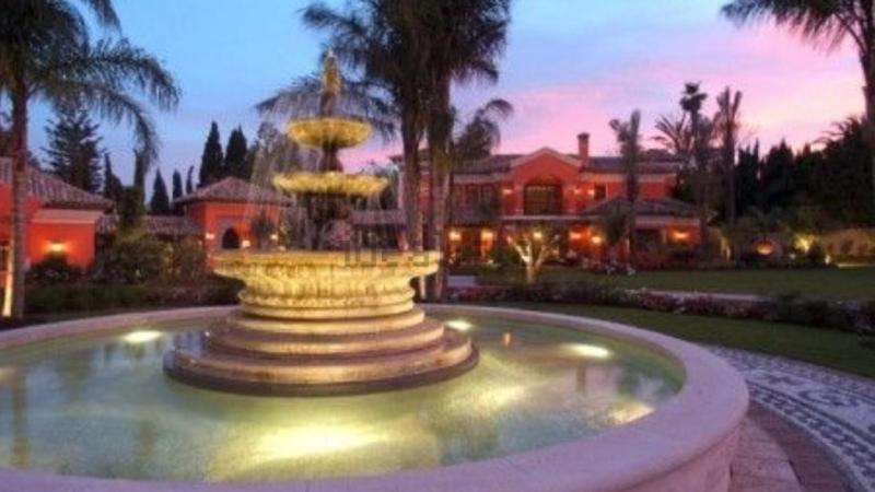 Casa Loriana dos de sus casas Casa Loriana dos de sus casas