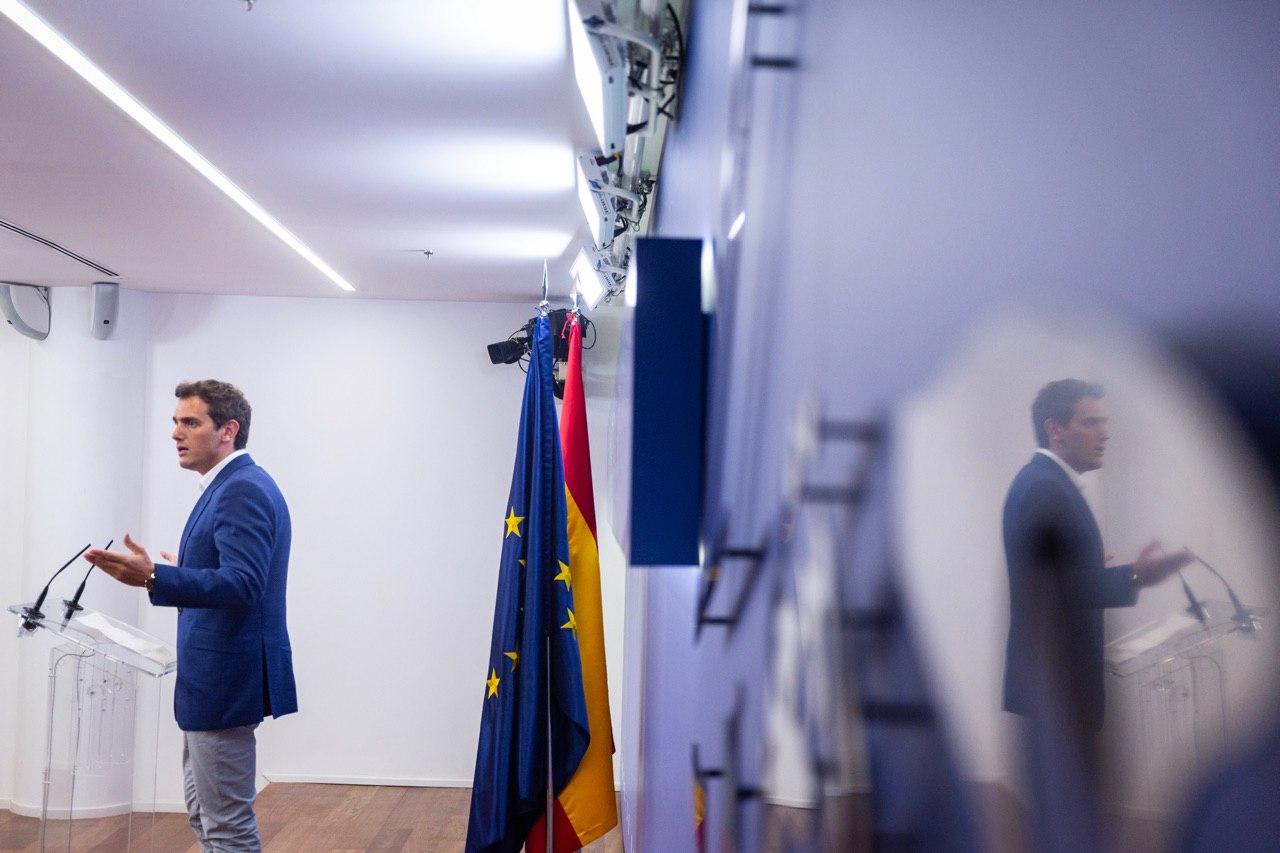 Albert Rivera comparece en la sala de prensa del Congreso. Ciudadanos