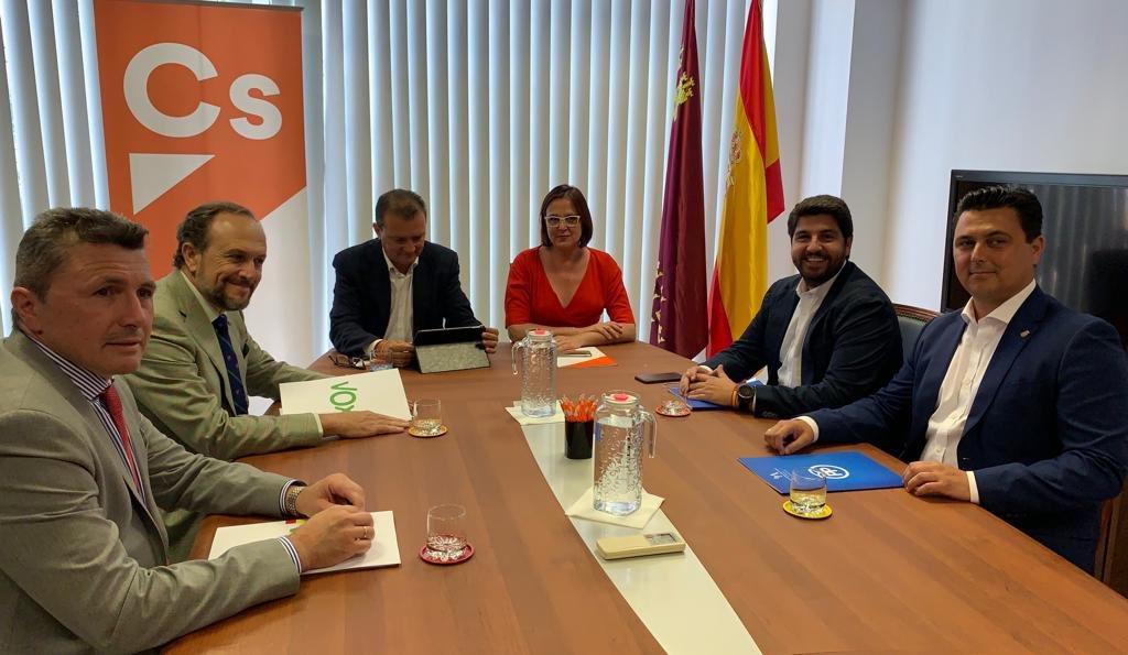 Reunión de PP, Cs y Vox en Murcia