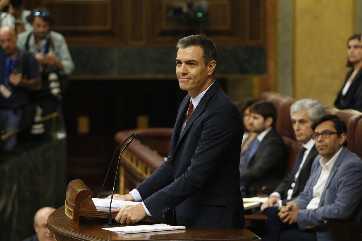 Pedro Sánchez instantes anteriores al inicio de su discurso de investidura. Congreso de los Diputados