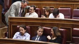 EuropaPress 2285225 Bancada del Grupo Parlamentario Confederal de Unidas Podemos En Comú Podem Galicia en Común en el Congreso durante la segunda sesión del debate de investidura a la Presidencia del Gobierno