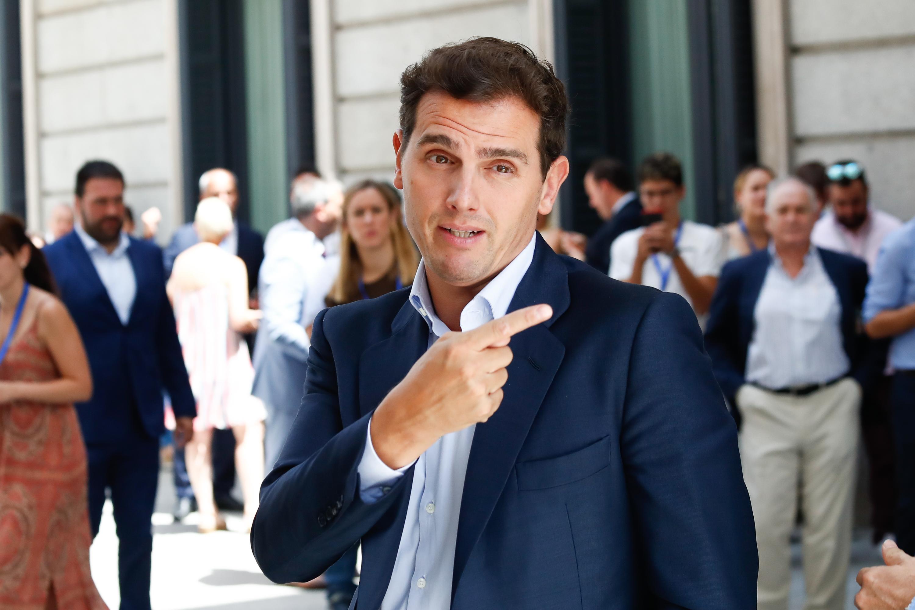 El presidente de Ciudadanos Albert Rivera a la salida de la sesión de la primera investidura fallida del candidato socialista a la Presidencia del Gobierno. EP