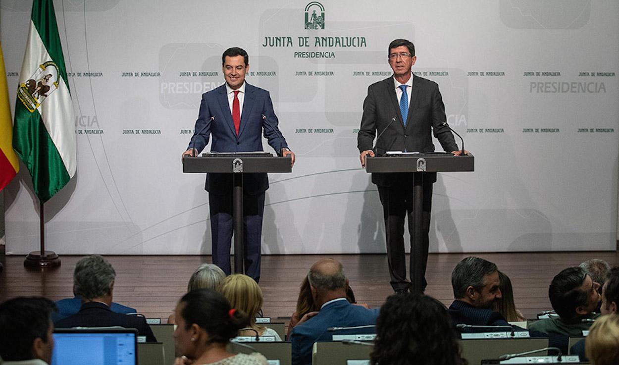 Juanma Moreno y Juan Marín son los dos políticos andaluces más valorados, según el Barómetro de la Junta.