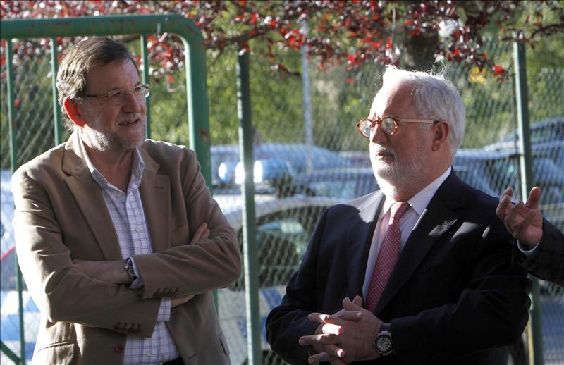 Rajoy se 'refugia' en una villa de Pontevedra afín al PP para lanzar su mensaje de que "España va mejor"