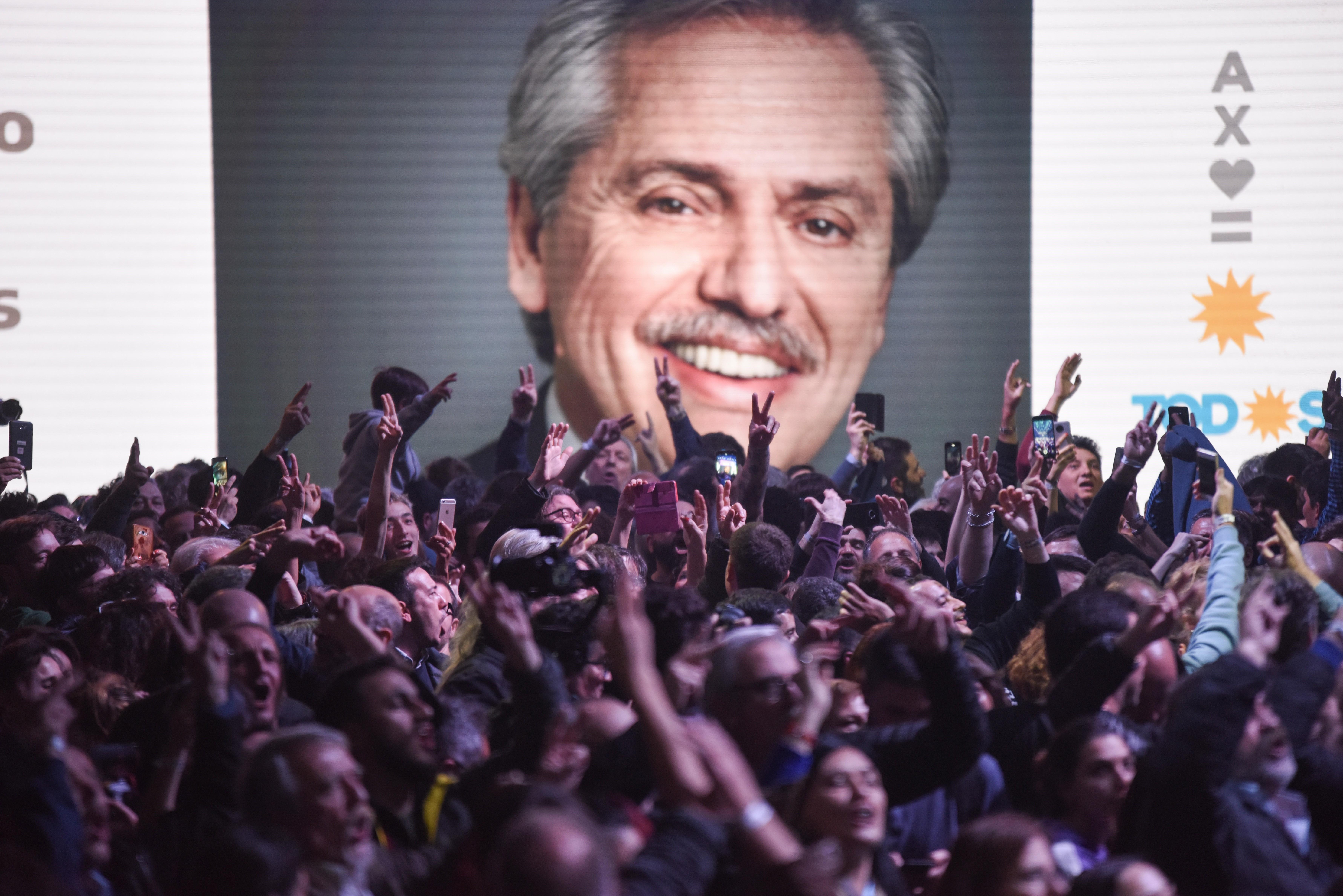 EuropaPress 2317163 11 August 2019 Argentina Buenos Aires Supporters of presidential candidate Alberto Fernandez celebrate after Fernandez's winning the primary election Photo Julieta Ferrario ZUMA Wire dpa ONL (1)