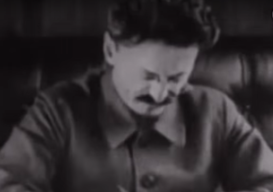 Trotsky fue un político clave en la revolución bolchevique y segundo al mando de Lenin.