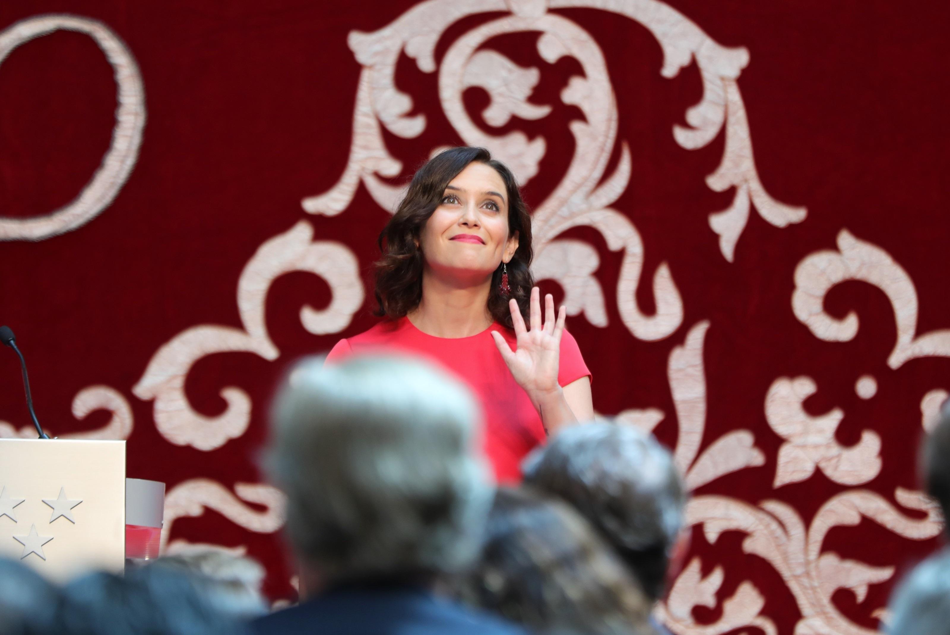 La presidenta de la Comunidad de Madrid Isabel Díaz Ayuso durante el acto de toma de posesión su cargo como presidenta de la comunidad 