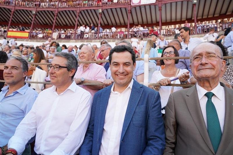 Moreno Bonilla en los toros.