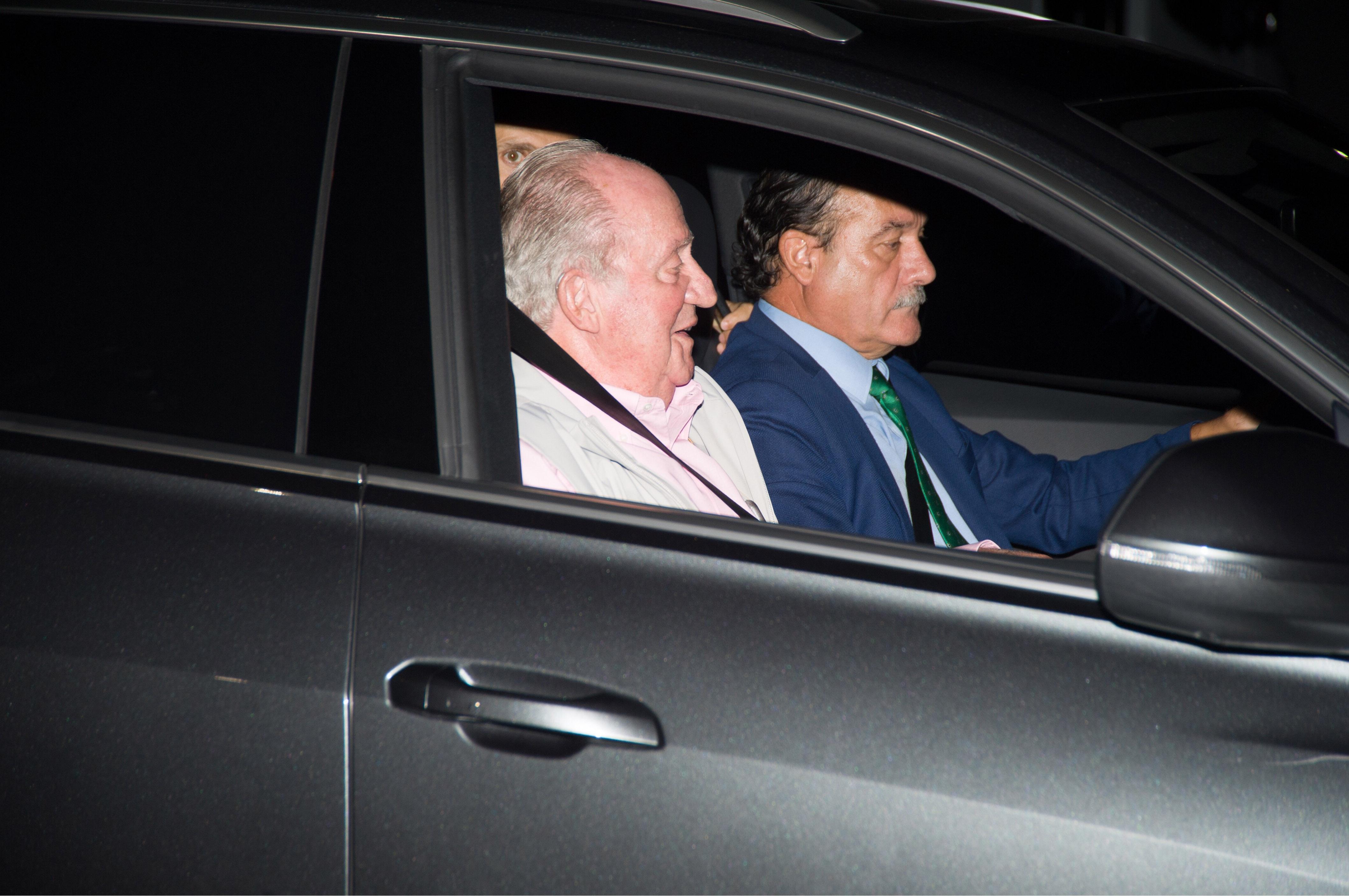 El Rey Juan Carlos llega a la Clínica Quirón para ser operado del corazón 