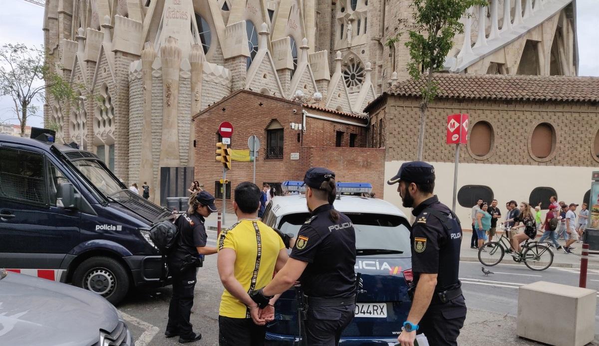 Trasladan a comisaría a 30 posibles carteristas reincidentes del Metro de Barcelona. EP