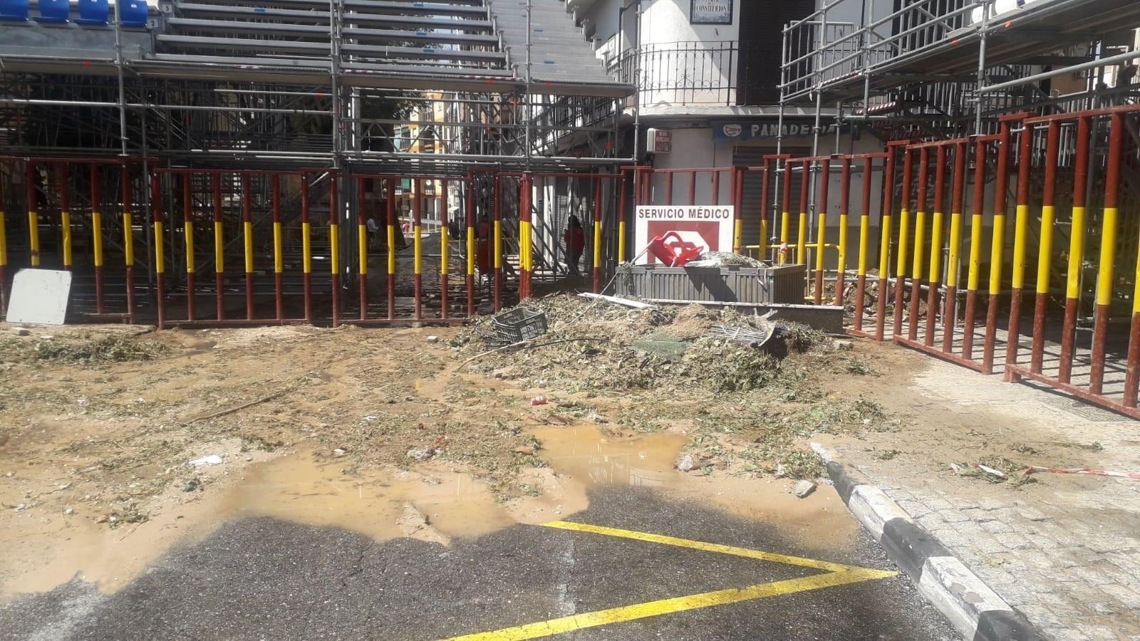 Imagen de los efectos de la tormenta del pasado lunes en una calle de Arganda del Rey. EP