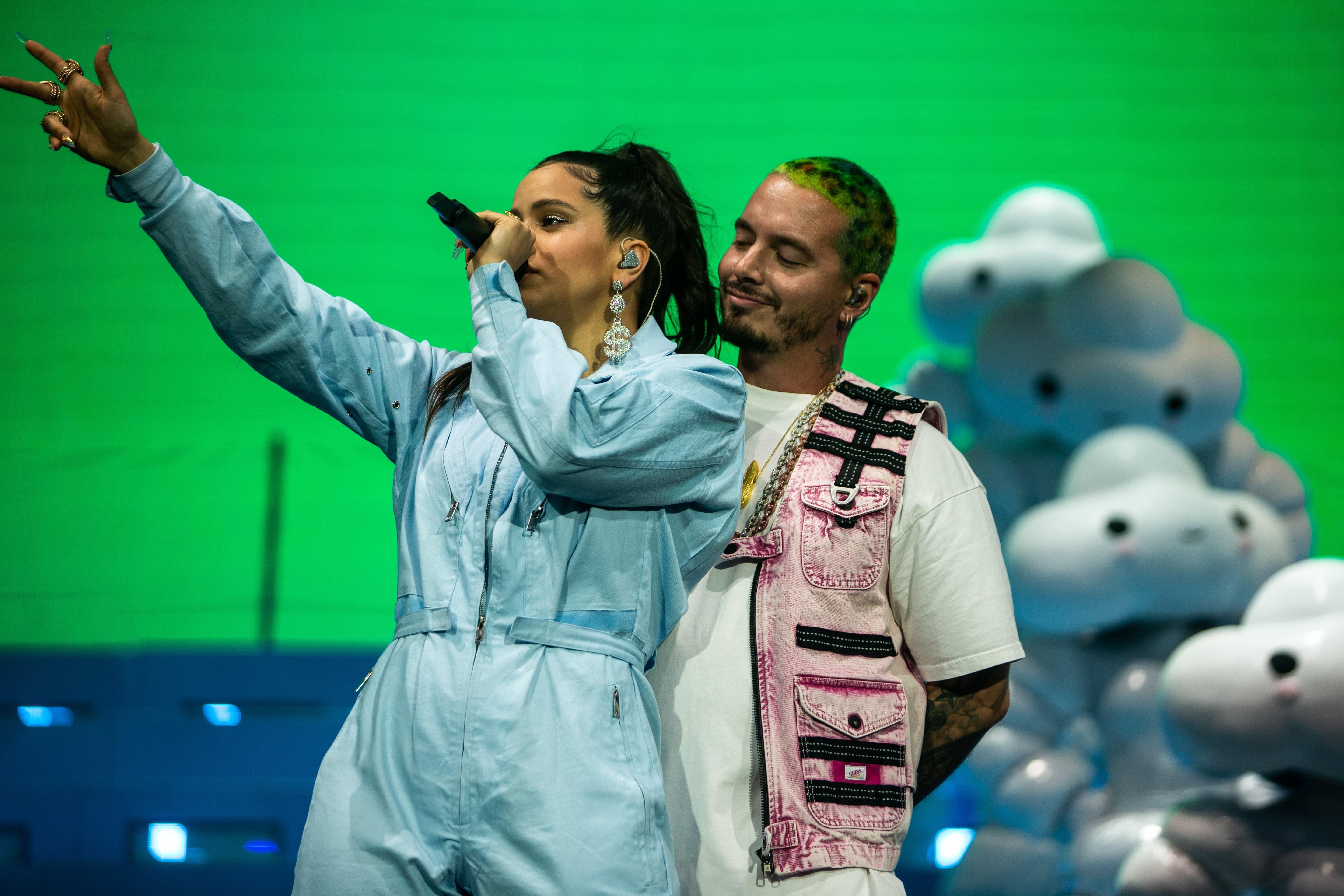 Rosalía y J Balvin interpretando 'Con Altura' en el festival Coachella. EP