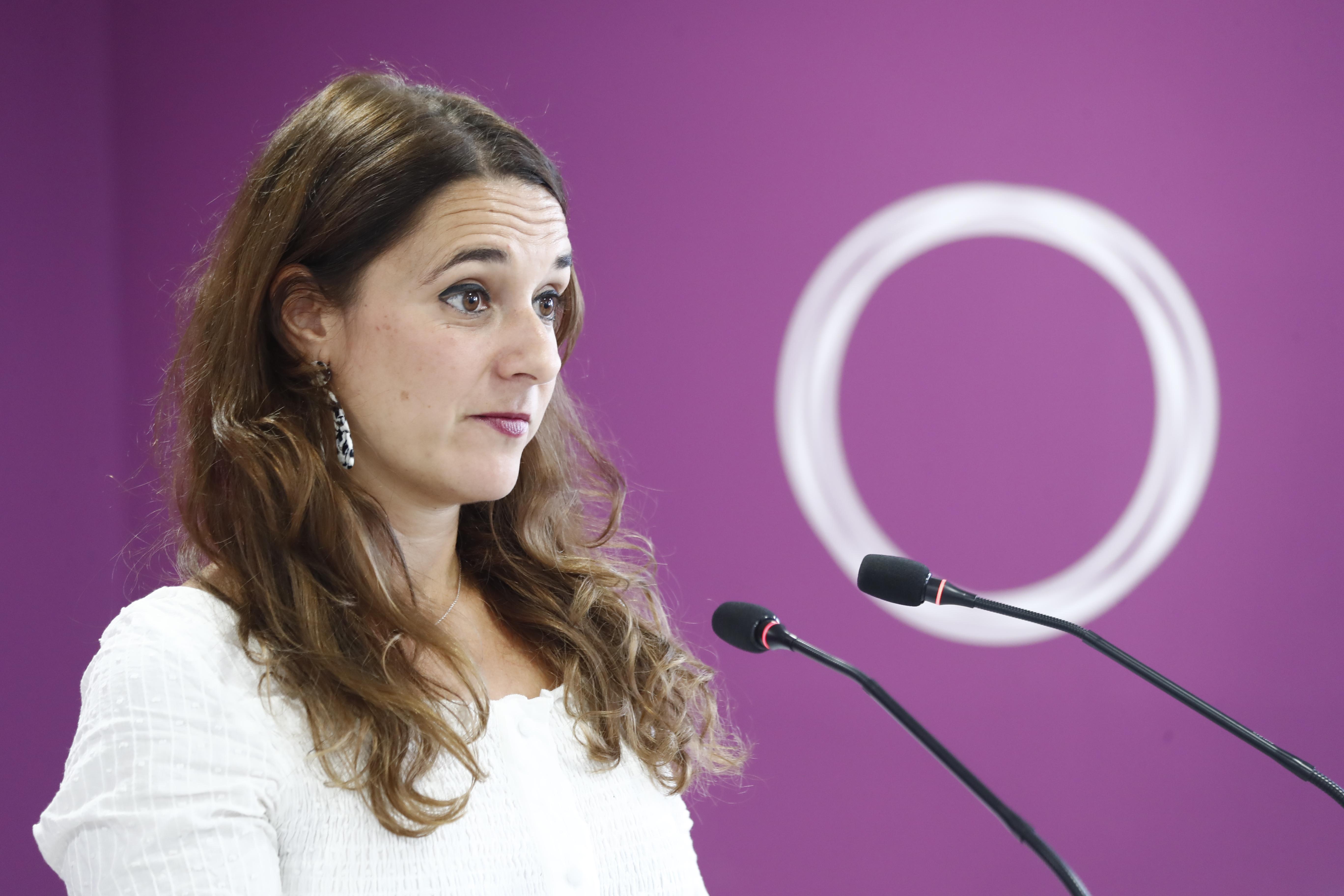 La portavoz de Unidas Podemos Noelia Vera durante la rueda de prensa ofrecida tras el Consejo de Coordinación de Podemos. 