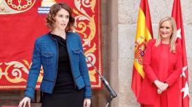 Ayuso toma posesión ante Cifuentes.Octubre 2017