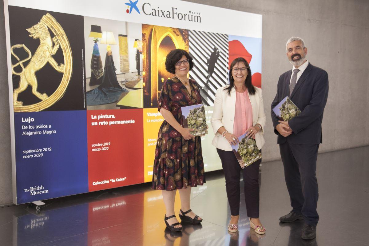 Isabel Fuentes, Elisa Durán e Ignasi Miró han presentado la programación de CaixaForum Madrid 2019-2020 que se abrirá con una exposición sobre el lujo en Oriente Medio antiguo, con piezas del British Museum
