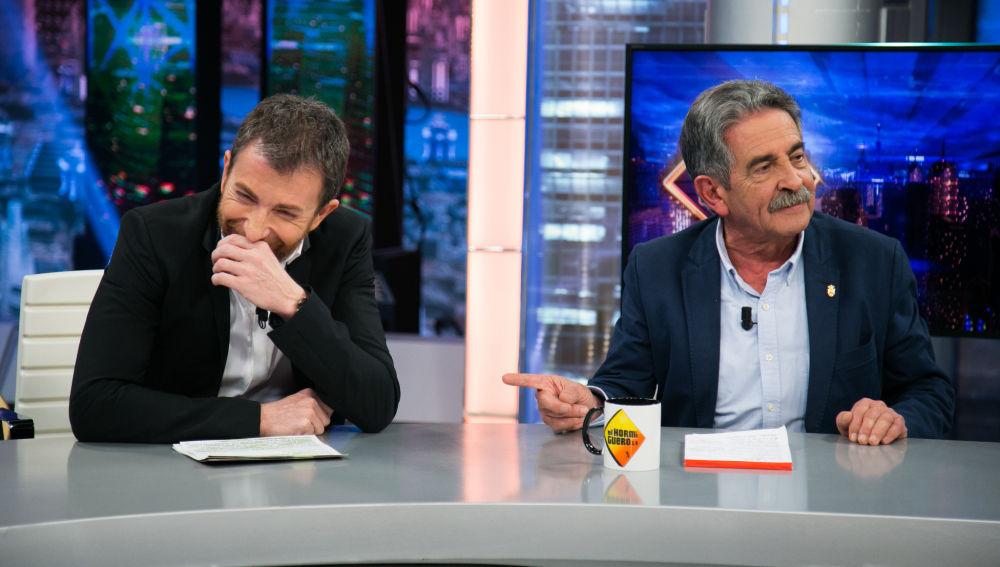 Pablo Motos y Miguel Ángel Revilla en El Hormiguero