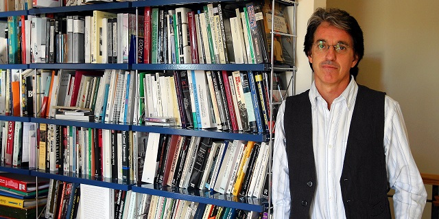 Julián Casanova: "La represión franquista pasó de la violencia arbitraria y vengativa a otra centralizada" Julián Casanova: "La represión franquista pasó de la violencia arbitraria y vengativa a otra centralizada"