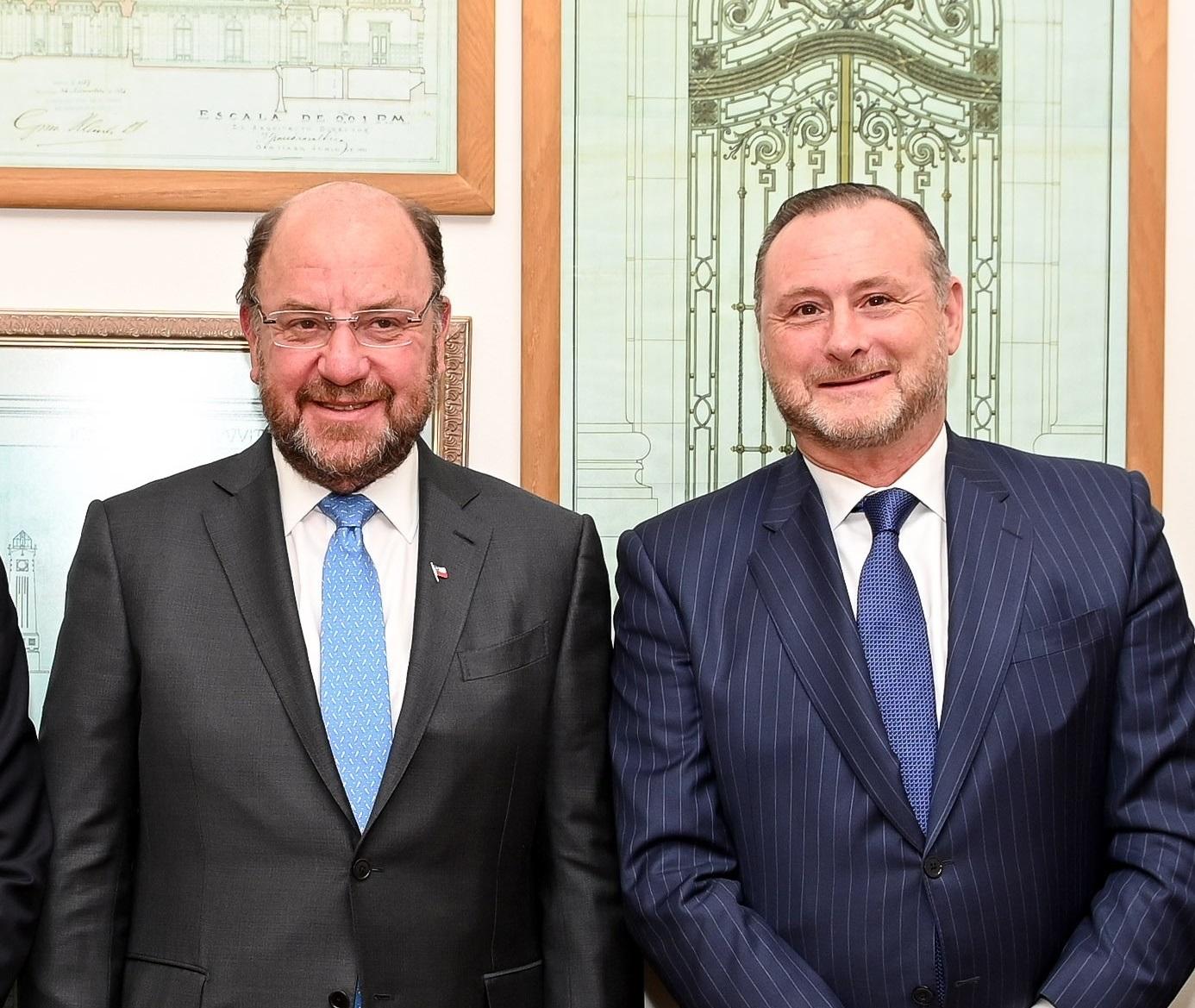 El consejero delegado de Abertis José Aljaro en su viaje a Chile