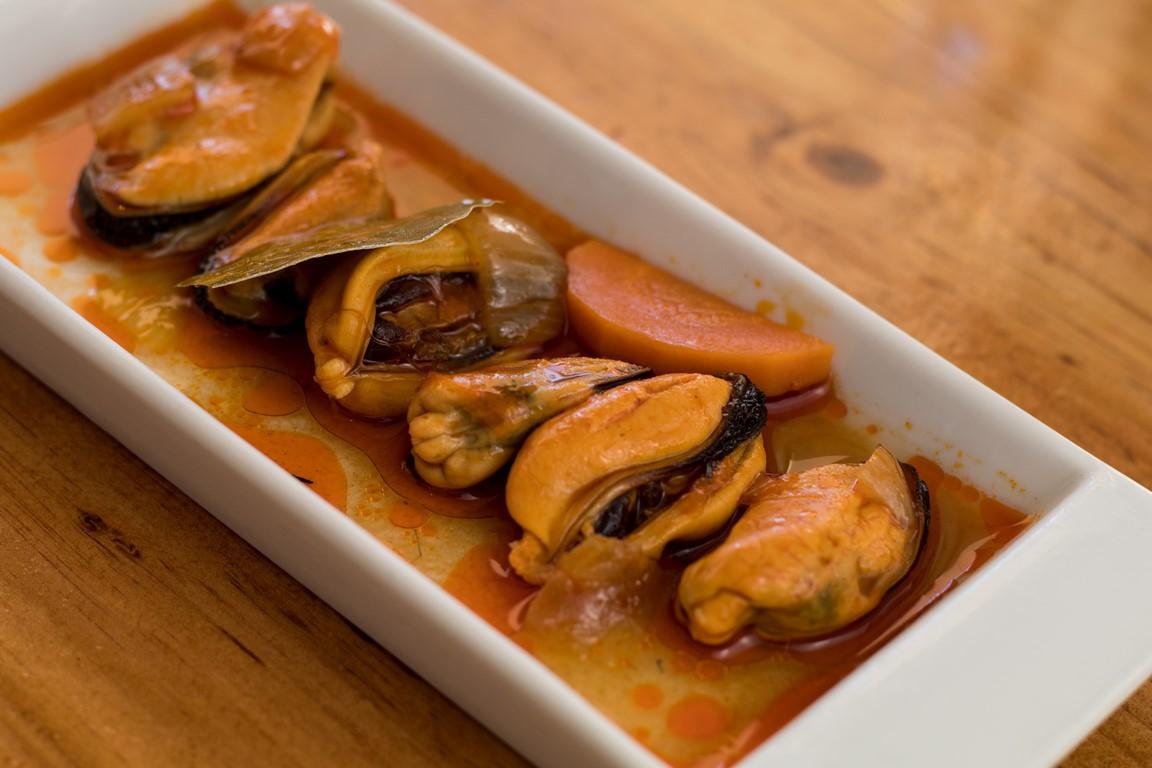 MEJILLONES EN ESCABECHE (3) BAJA