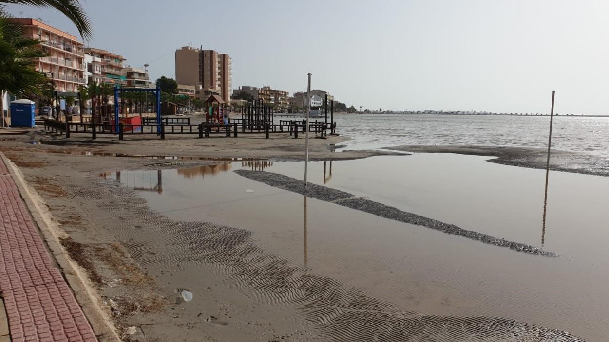 Zona de la plaza afectada por la DANA en San Pedro del Pinatar (Murcia)