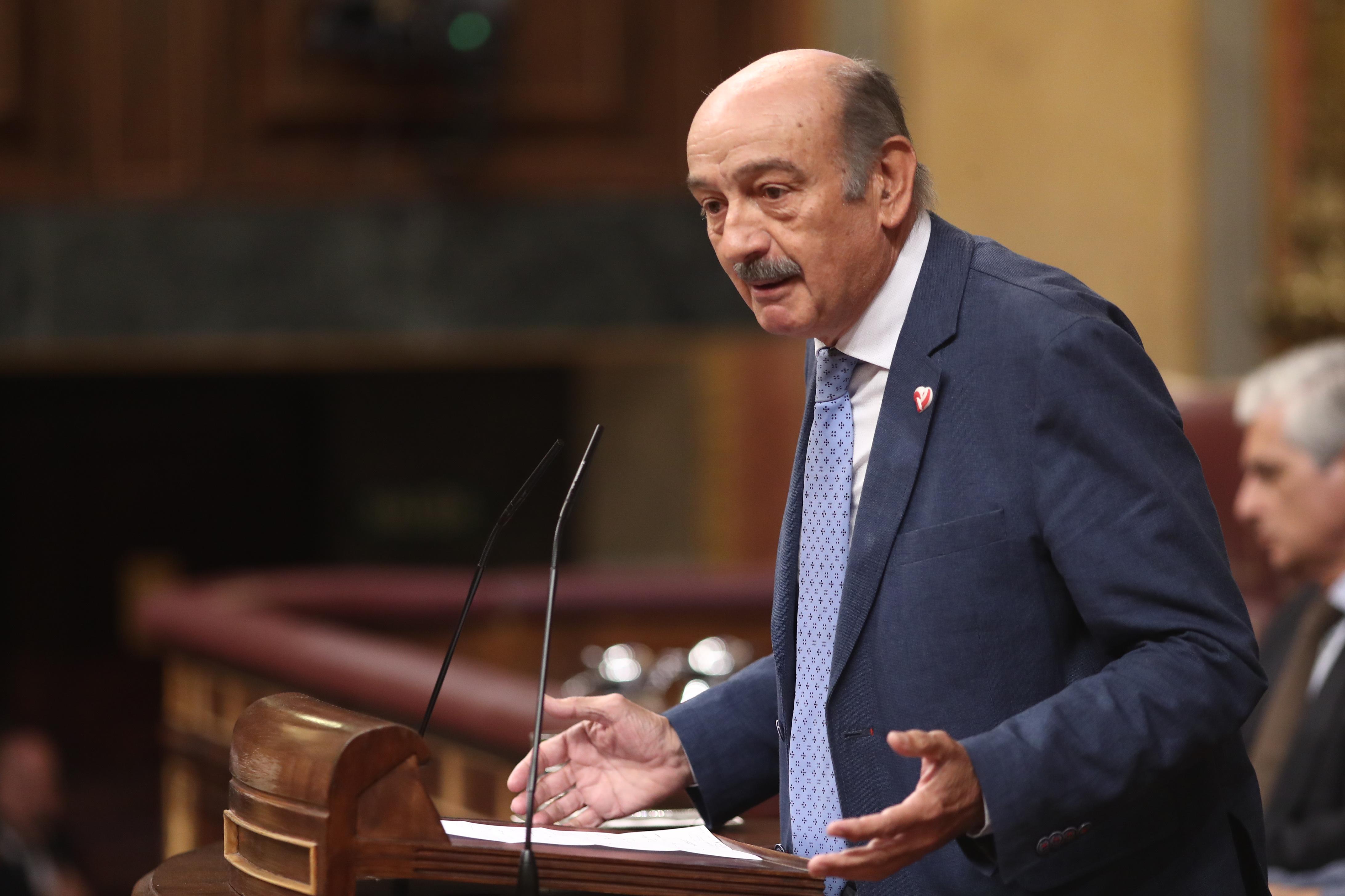 El portavoz del Partido Regionalista Cántabro (PRC), José María Mazón, en el Congreso de los Diputados José María Mazón interviene en la sesión de control al Gobierno